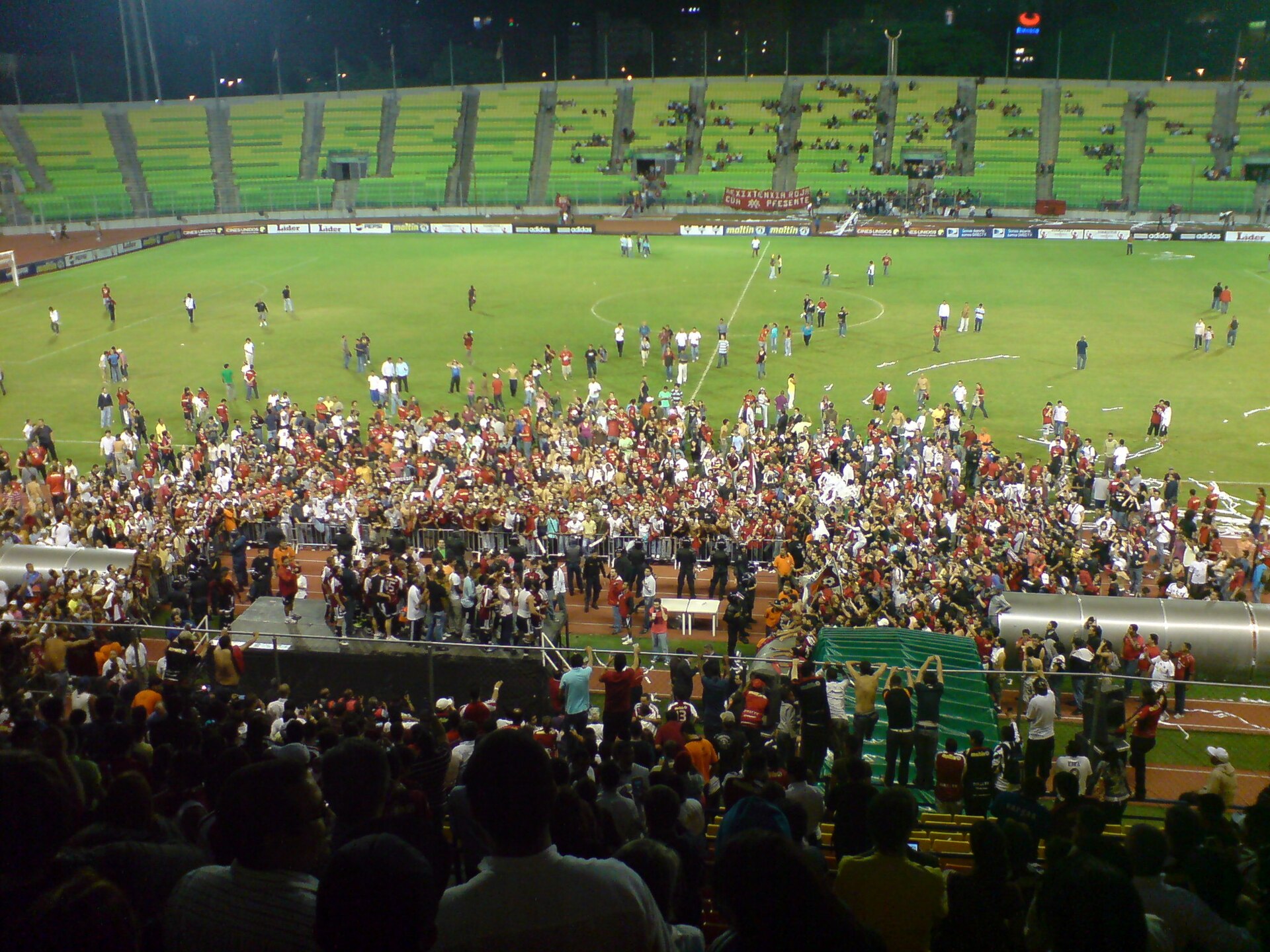 Archival photograph: Caracas celebrating the 2009 Copa Venezuela